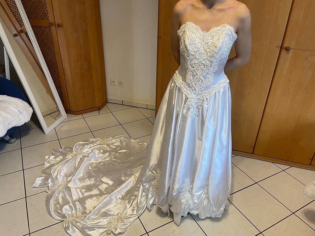 Vestiti: Brautkleid von Lohrengel – Usato da Paspels venduto da ropina 1