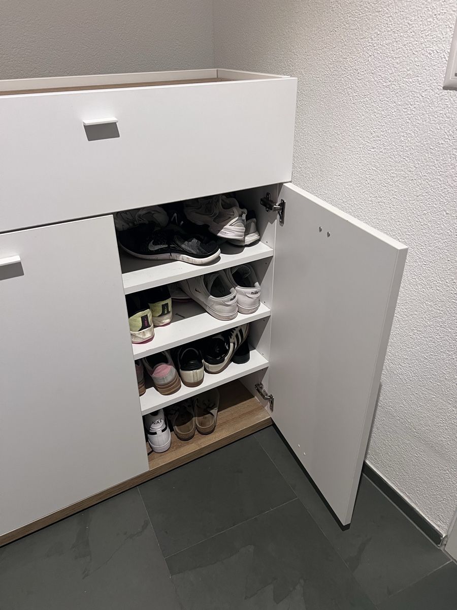 Armadi: Schuhschrank Weiss mit viel Platz – Usato da Horgen venduto da laurakm 2