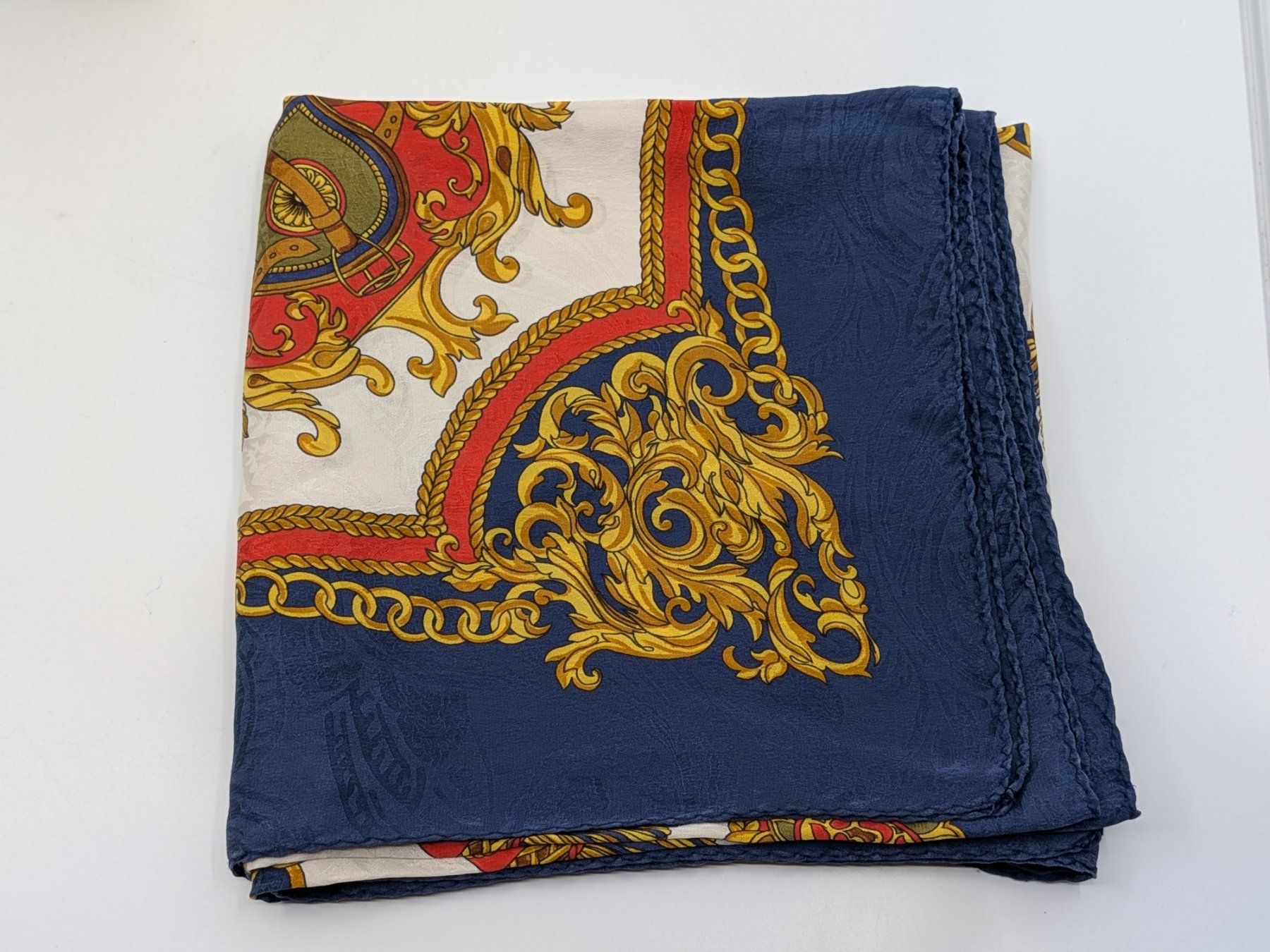 Foulard & Sciarpe: Foulard – Usato da Emmen venduto da magelan 3