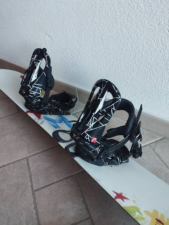 Board: Snowboard enfant 120cm – Usato da Cudrefin venduto da Titanium01 1