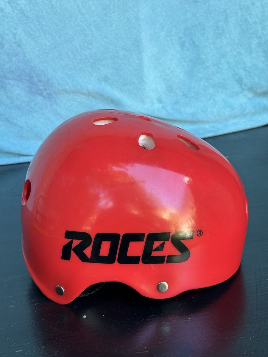 Helme: Casques pour enfants, Roces, Rouge. – Gebraucht aus Lausanne von artnouveau04