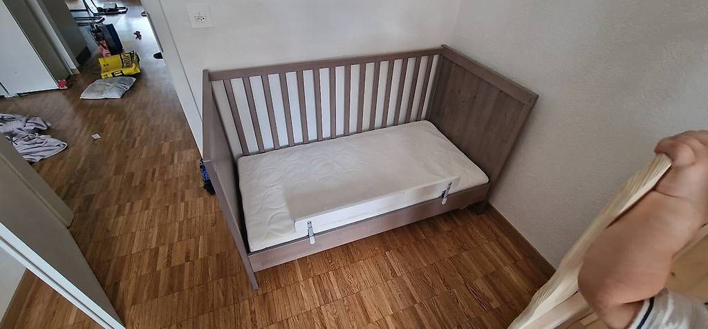 Lits: Lit bébé  – D'occasion à Yvonand par jonge 1