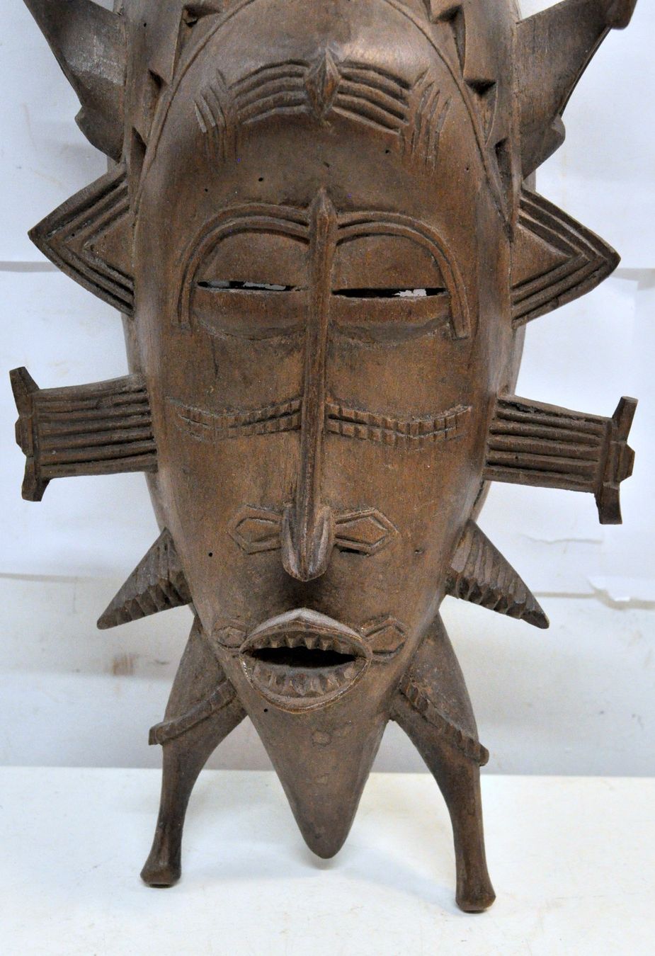 Arte internazionale: Masque africain en bois – Usato da Neuchâtel venduto da Neuchatel 5