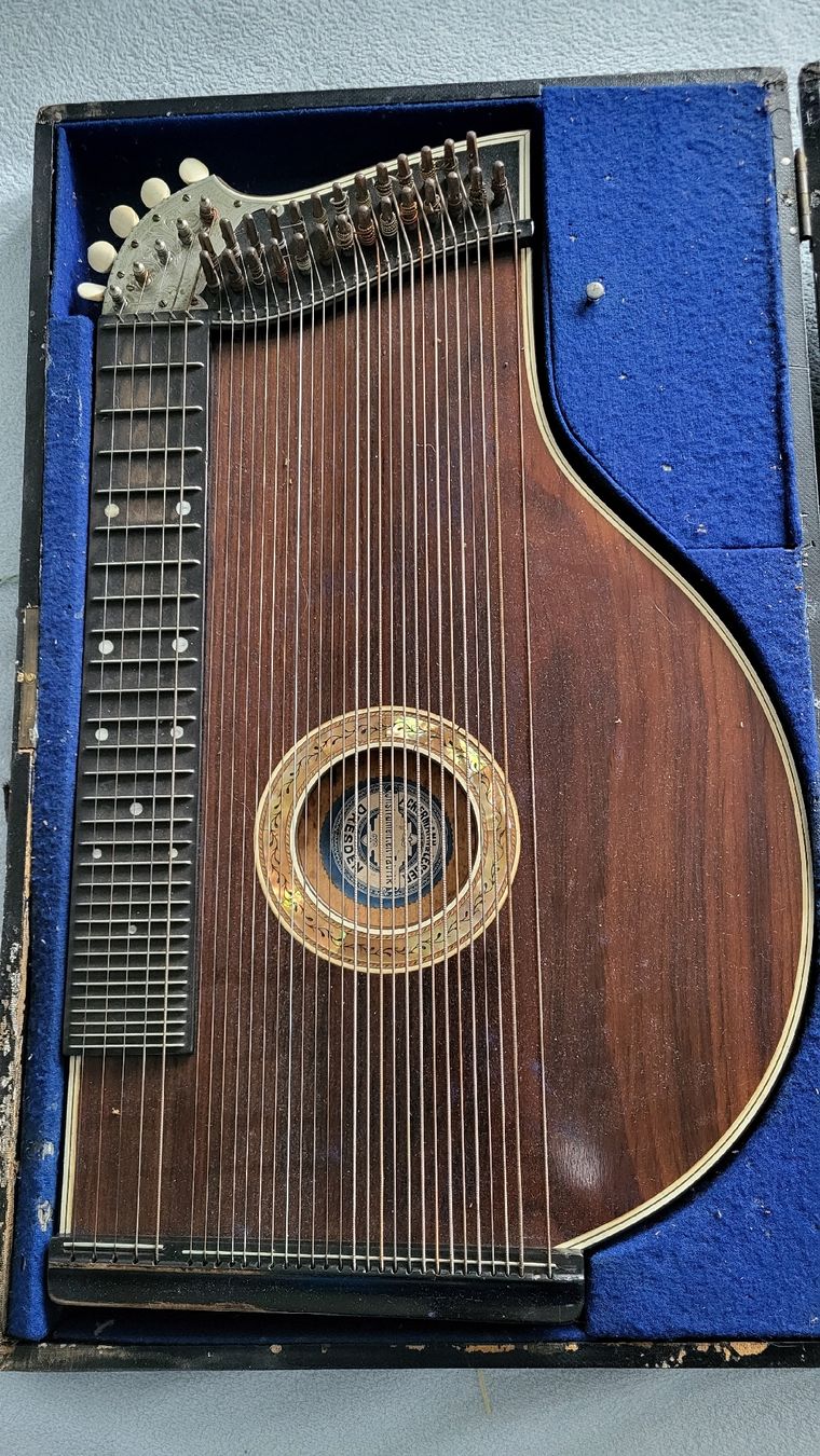 Instruments de musique: Zither  – D'occasion à Appenzell Steinegg par albert89