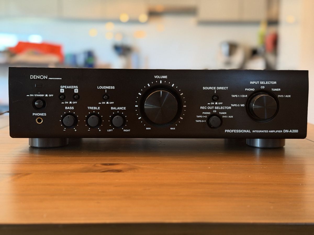 Denon Verstärker: Ampli intégré DENON Professional DN-A200 – Gebraucht aus Prez-vers-Siviriez von bussard31