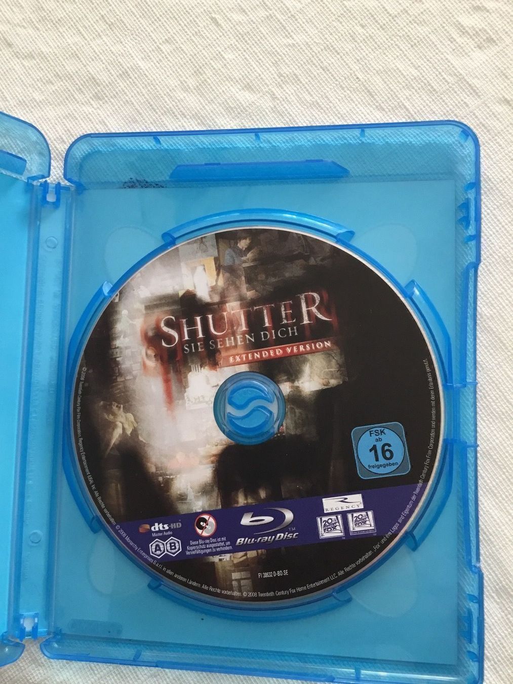 Tutti i DVDs: Shutter sie sehen dich - Blu Ray Neu Wertig – Nuovo (secondo la descrizione) da Blauen venduto da sternchen66 2