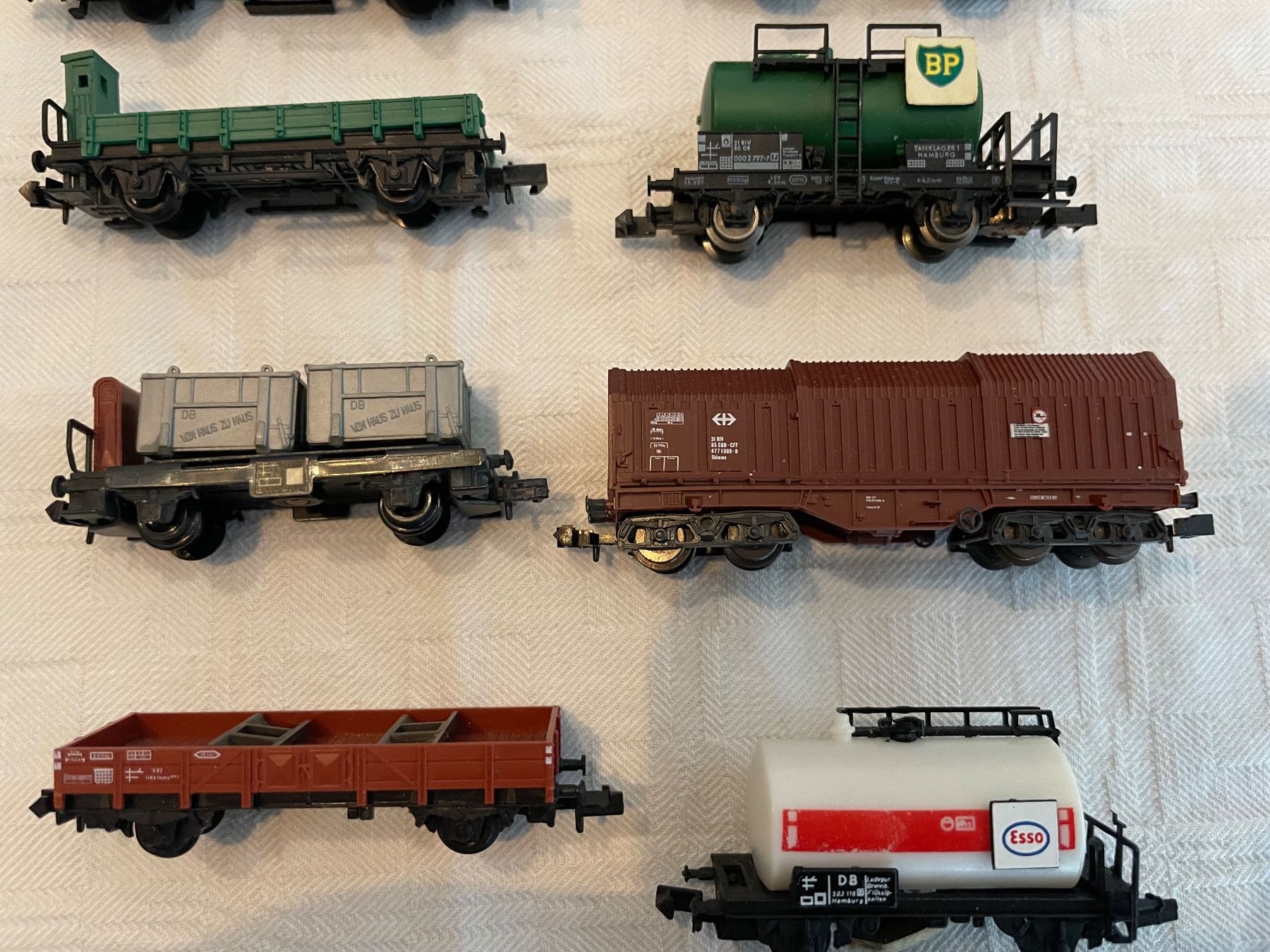 Modellini di ferrovie: 10 Güterwagen Spur N – Usato da Rorschach venduto da Karotten 2