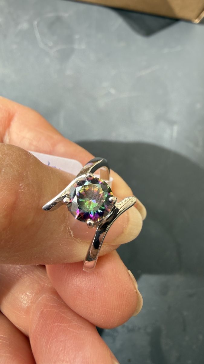 Anelli: Silberring mit 7 Color- Zirkonia, Gr 56 – Nuovo e nell'imballaggio originale da Ebikon venduto da Leonidas2