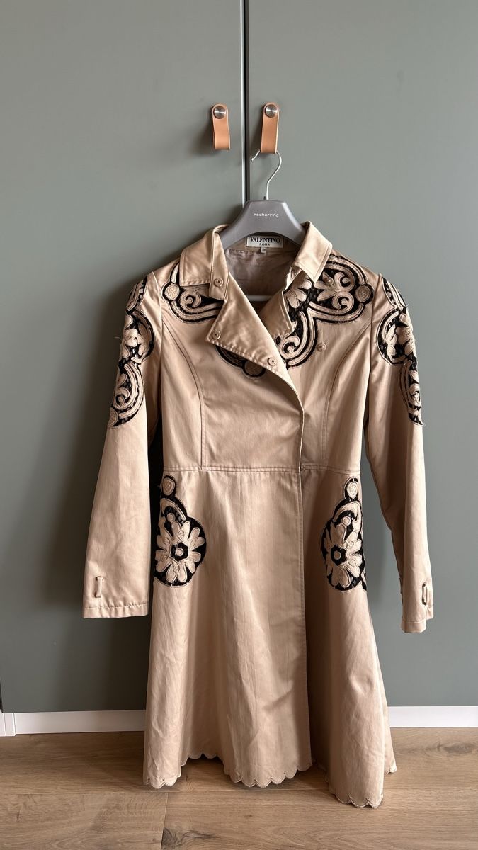 Cappotti: Trench coat – Usato da Neuchatel venduto da ros_kkw2