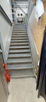 ____________Metalltreppe 122cm Breit und für 3m Geschosshöhe