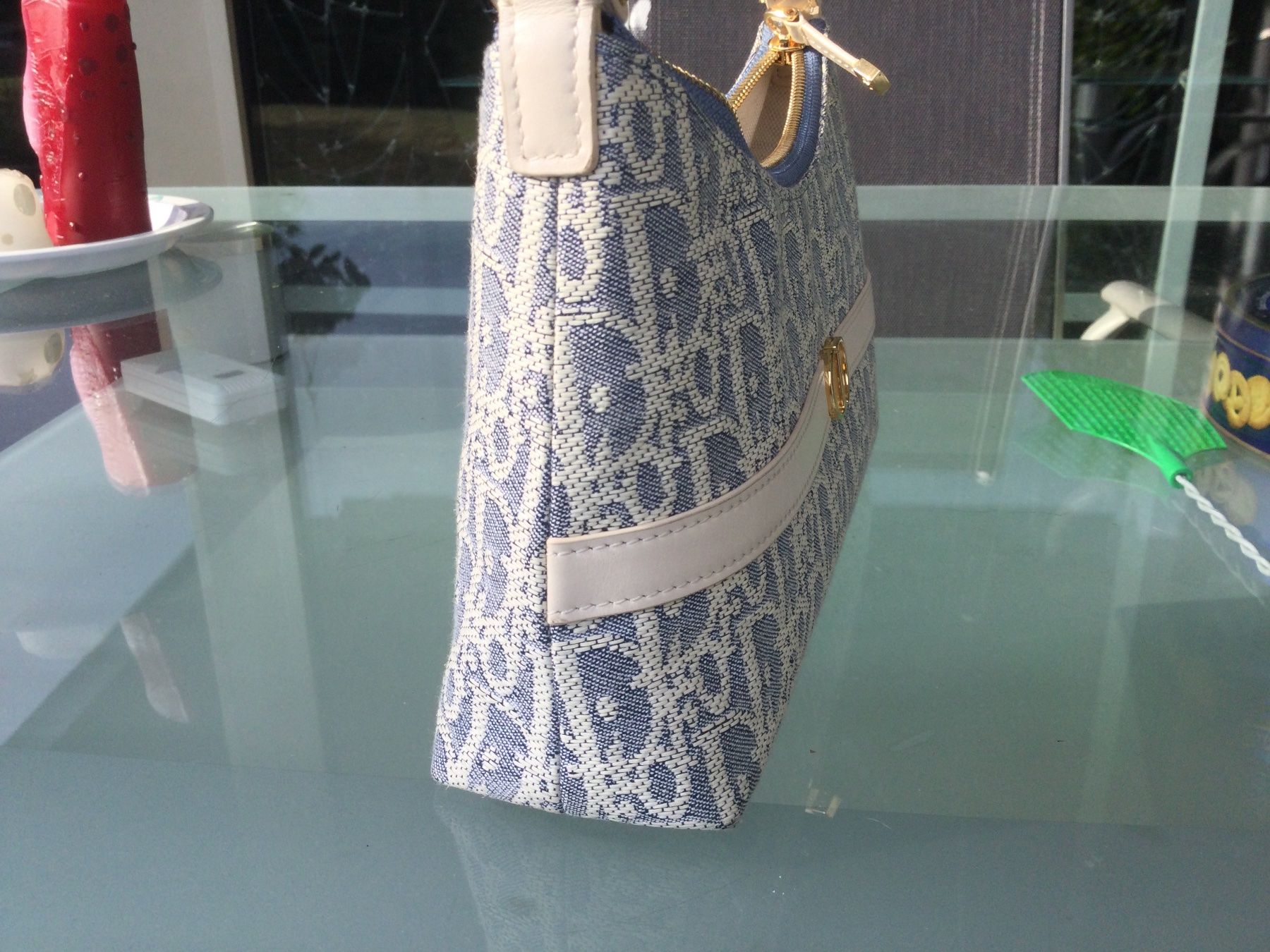 Taschen: CD Handtaschen – Gebraucht aus Rothenthurm von Ang.. 2