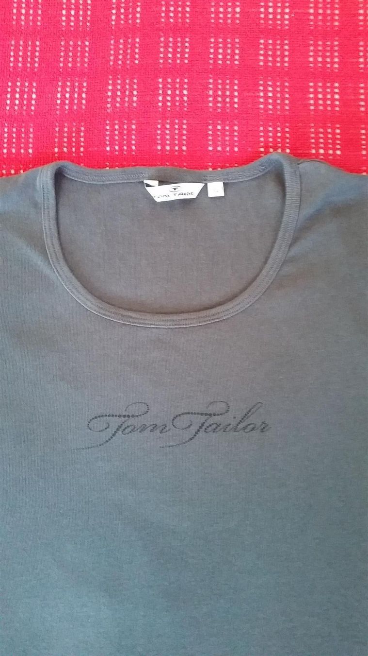 T-shirt: Super bequemes T-Shirt von TOM TAILOR – Usato da Winterberg ZH venduto da Gemini63 1