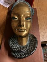 Asiatische Skulptur / Figur aus Achatit, 44 cm(d)