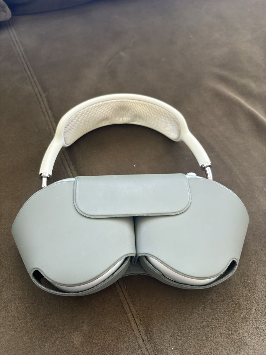 Apple Casques audio: airpods max generation 1 – D'occasion à Luzern par Patrizia.Baumann 7