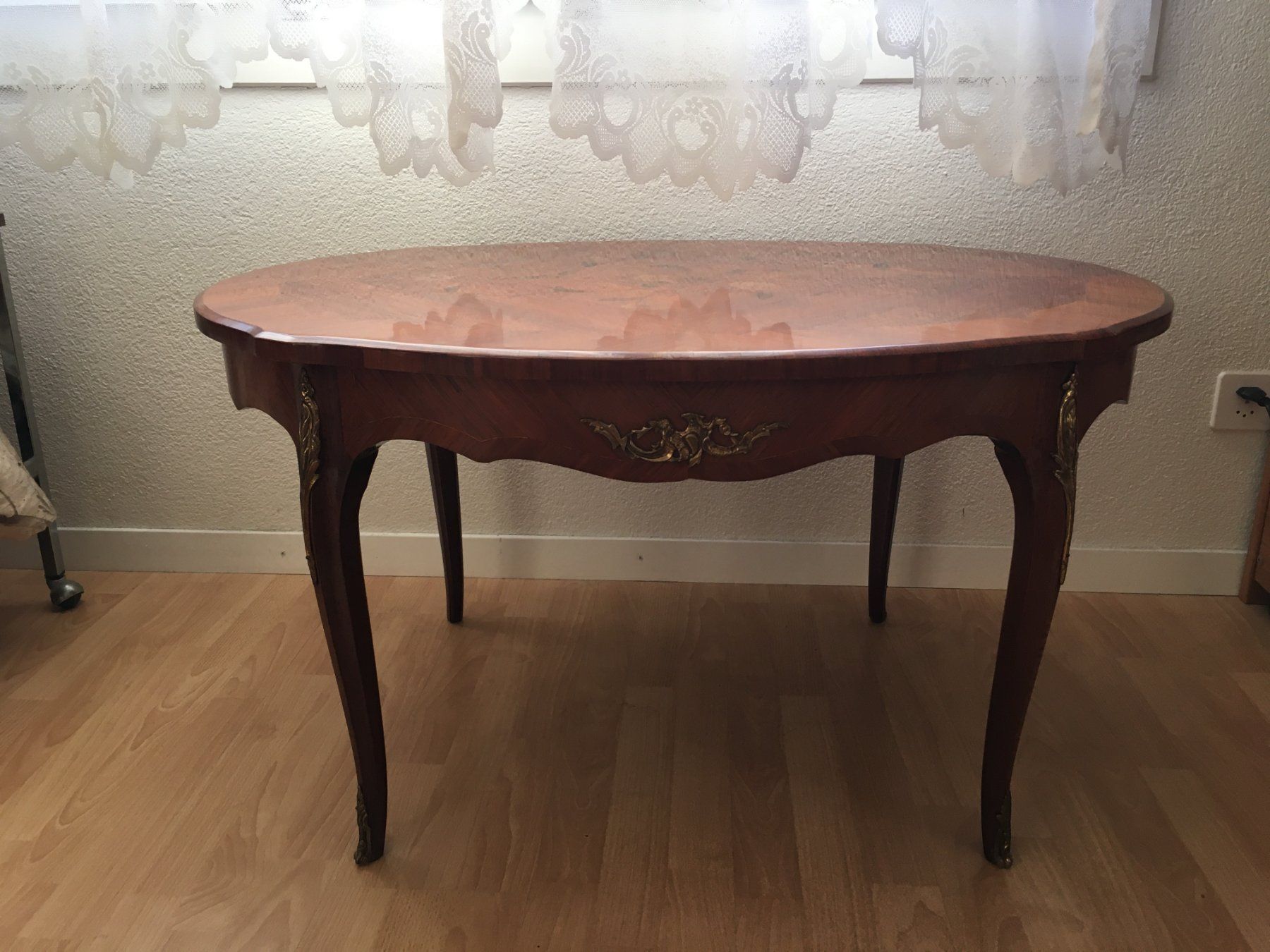 Tavoli: Oval Tisch Rosenholz – Usato da langenthal venduto da Bazlago