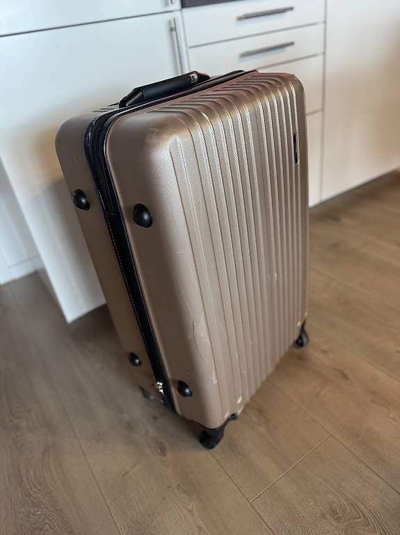 Valises de voyage: Grosser goldener Koffer – D'occasion à Cham par VStore 4