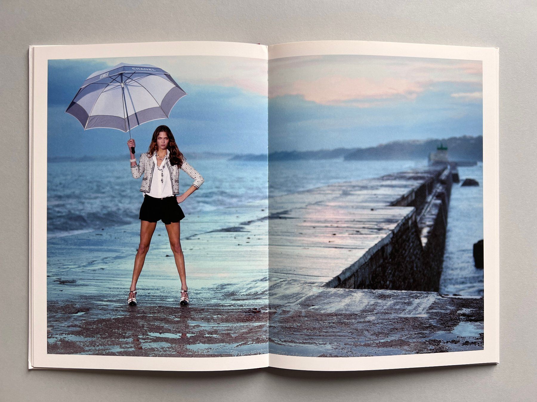 Chanel Documenti: CHANEL Katalog Frühling-Sommer 2003 mit DVD – Usato da Küsnacht ZH venduto da sowohlalsauch 4