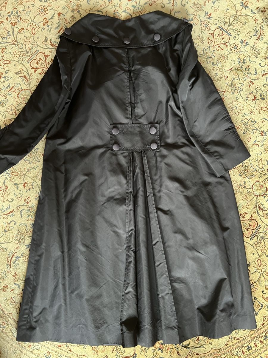 Escada Cappotti: Elegant Escada Silk Trench Coat – Nuovo (secondo la descrizione) da St.Gallen venduto da 303_7fcf 5