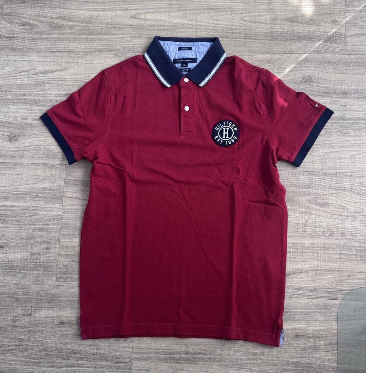 Tommy Hilfiger Magliette Polo: Polo Tommy Hilfiger rot, Grösse L – Usato da Basel venduto da gou_ds98