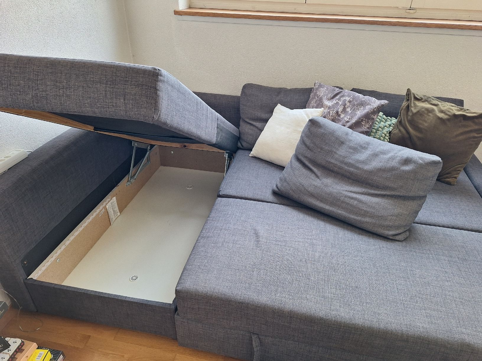 Ikea Sofas: graues Eckbettsofa – D'occasion à Bern par Michellee. 2