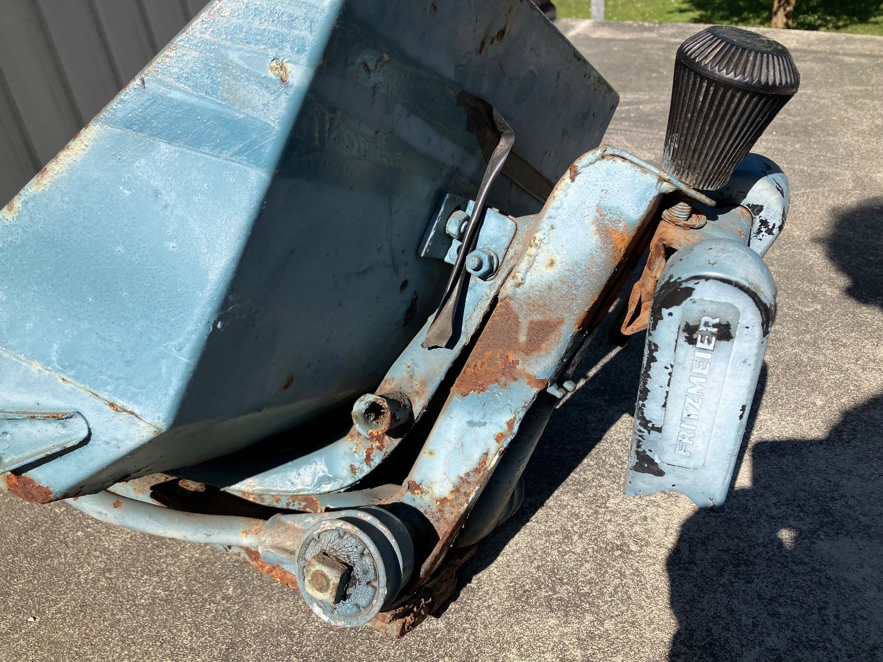 Tracteurs: Sitz Fritz Meier Traktor Oldtimer – Défectueux à Schleitheim par Pi3.14 2