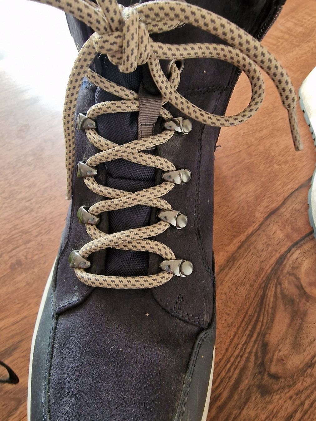 Scarpe da donna: Herbstliche Damen Schuhe Grösse 40 – Usato da Ottenbach venduto da Claurin 2