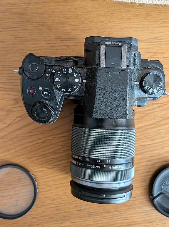 Panasonic Fotocamera: Lumix G81plus Olympus 14-150mm Mk2 – Usato da Confignon venduto da nar_9q26 2