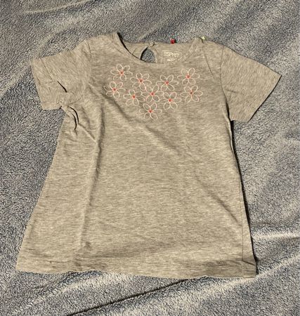 Esprit T-Shirt, Gr. 116/122, Grau mit Blumen