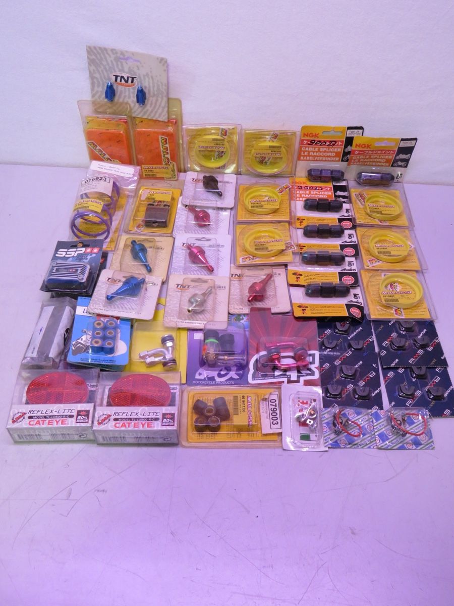 Tutti i ricambio per moto: Assorted Scooter Parts Lot New Condition – Nuovo e nell'imballaggio originale da Elsau venduto da MANWITHVAN 5