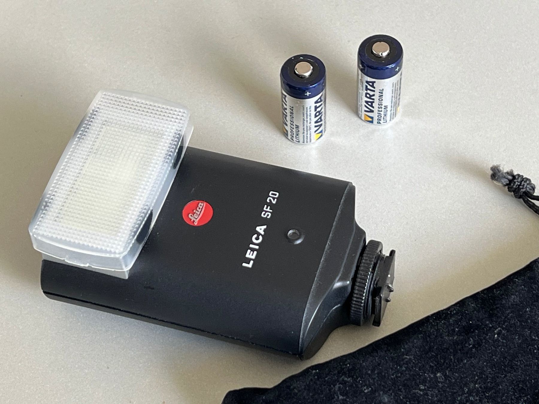 Leica Blitze: LEICA FLASH SF 20 – Gebraucht aus La Tour-de-Peilz von frog59