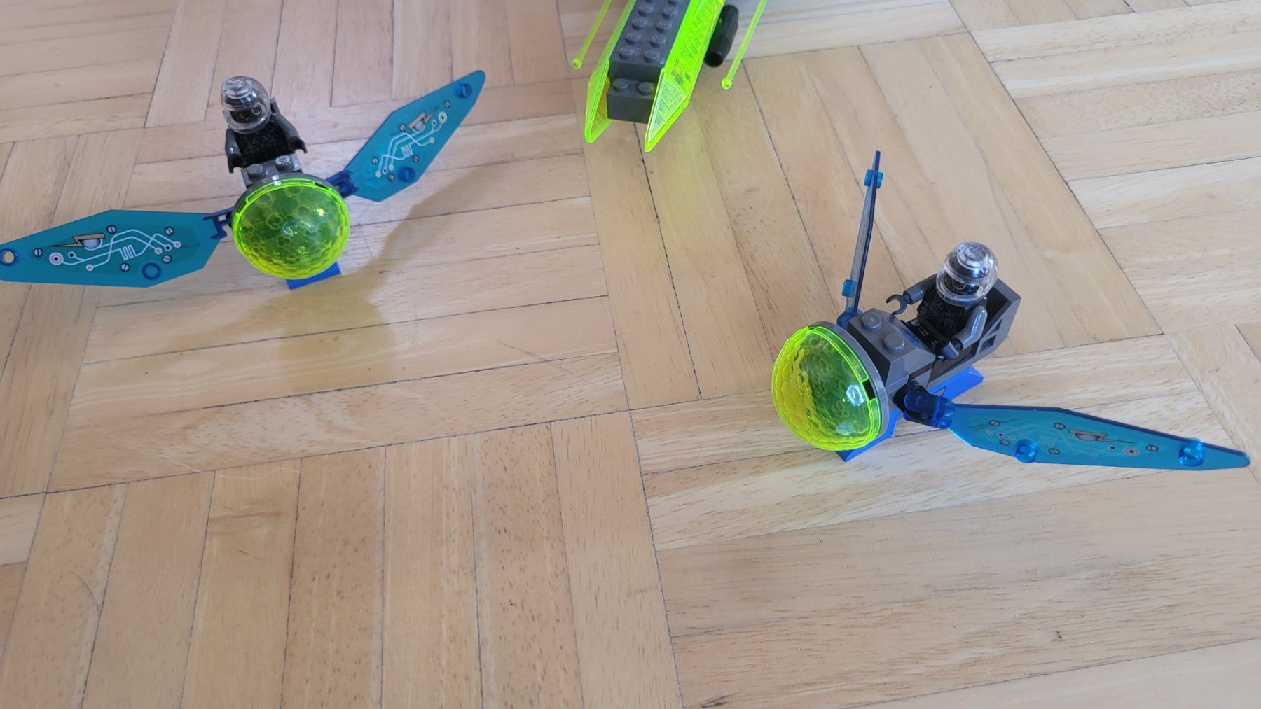 Lego Spielzeuge: Biomechanischer Flieger – Gebraucht aus Densbüren von car_9z8y 2