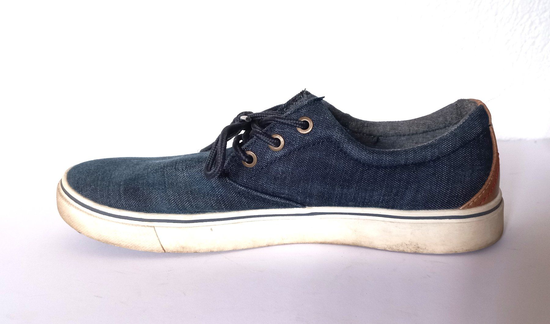 Cooper Scarpe da uomo: Lee Cooper Herren Sneaker Gr. 41 – Usato da Bévilard venduto da belkin 3