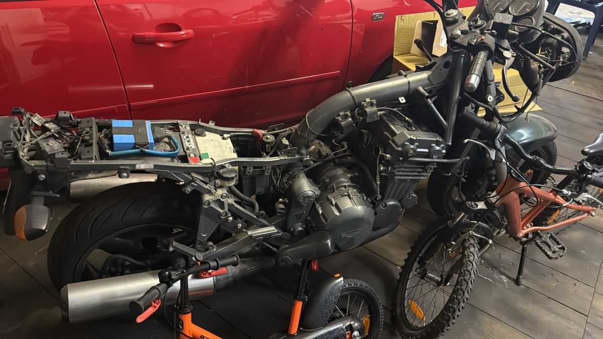 Triumph Altro: 2x Triumph Sprint 900 zum herrichten  – Difettoso da Sonceboz-Sombeval venduto da v8mike 7