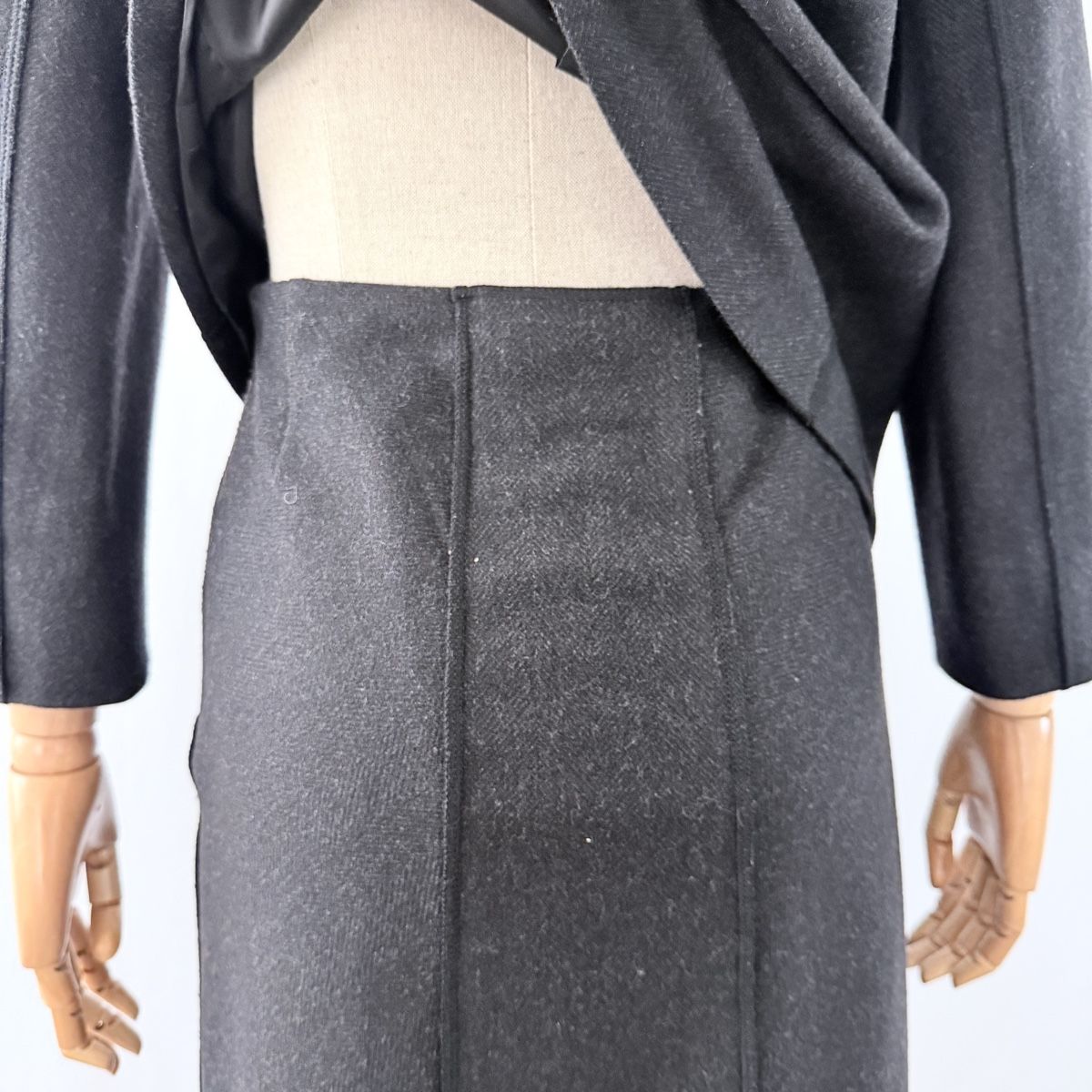 Akris Completi & Tailleur: AKRIS Wool Set Jacket + Skirt – Nuovo (secondo la descrizione) da Emmen venduto da Nightingale_2022 6