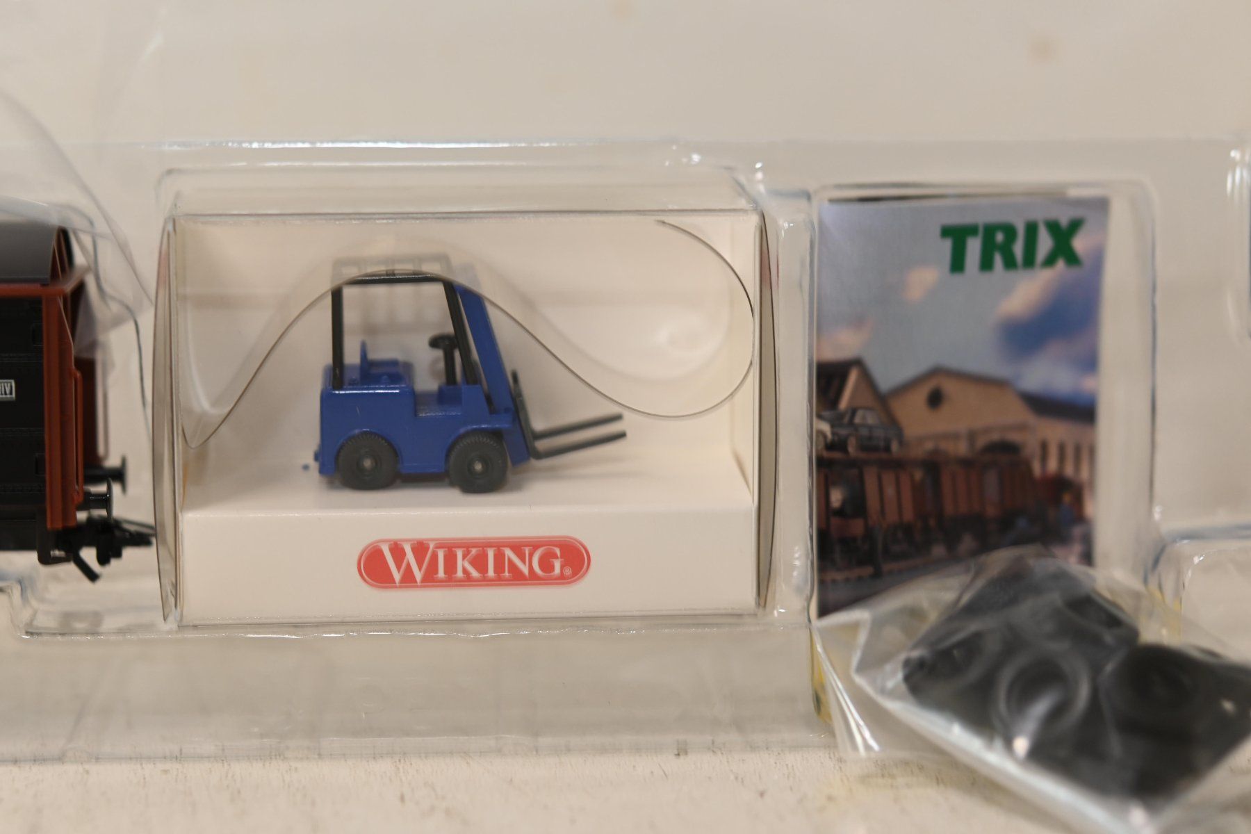 Trix Modellini di ferrovie: Continental Wagen Trix HO/DC mit OVP – Usato da Laupen ZH venduto da Zmoewe 4