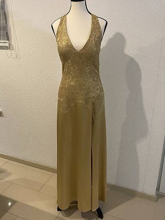 APART Abendkleid & Sandaletten Gr. 38  Gold