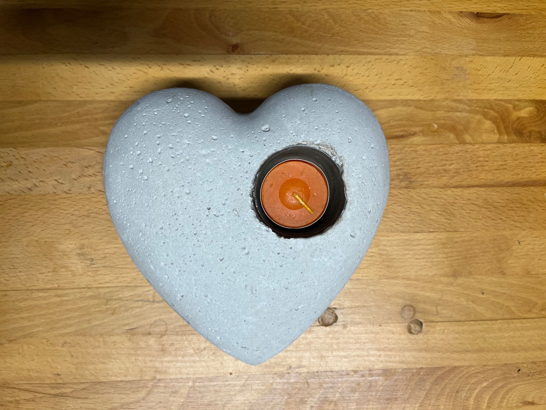 Tutte le decorazioni: Betonherz mit Teelicht – Usato da Balgach venduto da Olieto