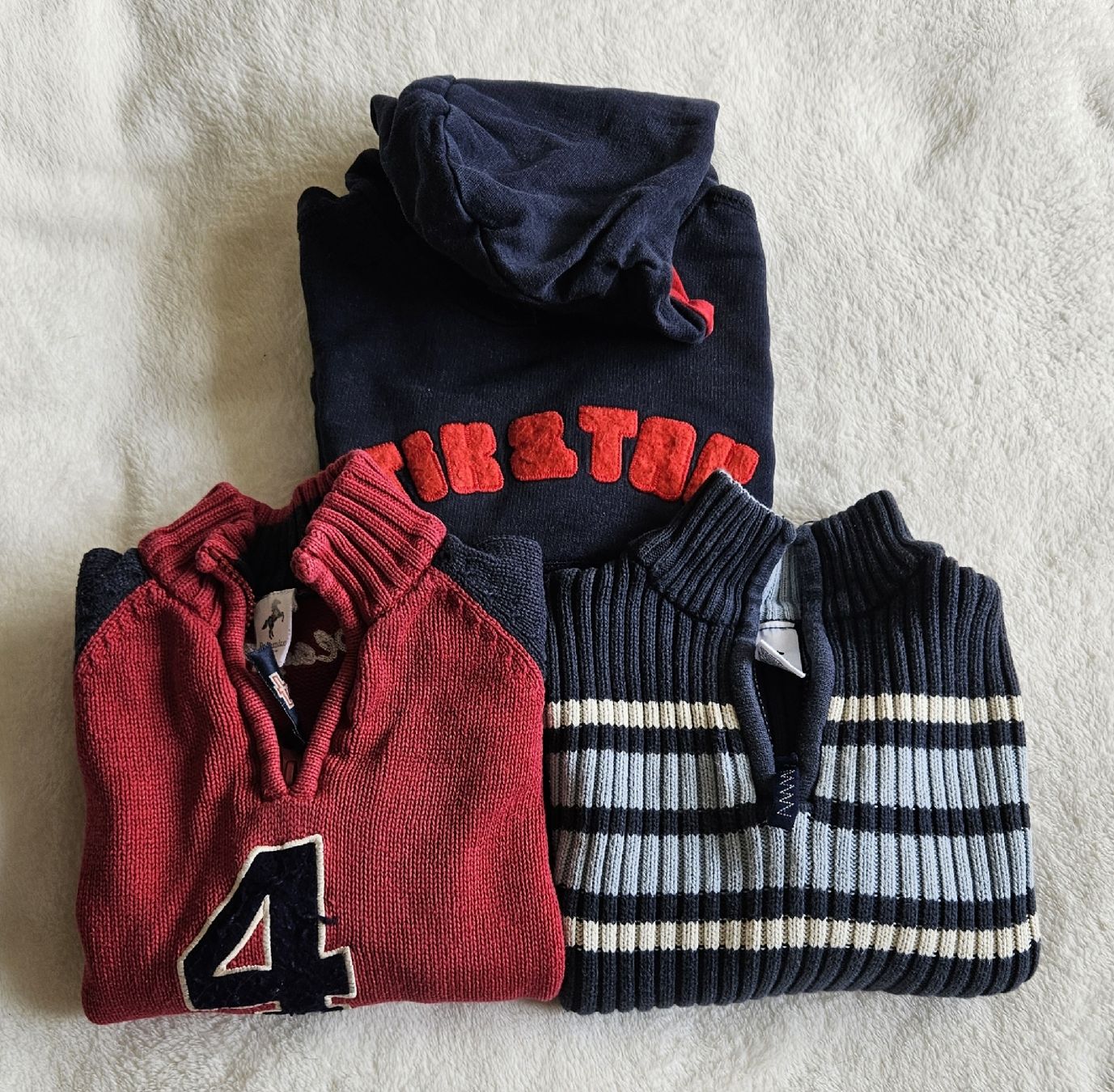 Maglioni & Felpe: 3 Stk Jungs-Pulli Gr. 110 – Usato da Unterkulm venduto da Beljasch