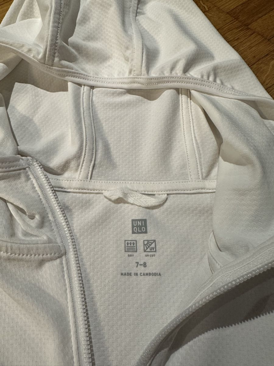 Uniqlo Jacken: Uniqlo Kinder Jäckchen 124-135cm – Neu (gemäss Beschreibung) aus Wettingen von chatzegras 1
