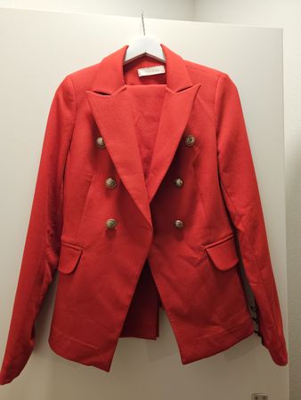 Elegant Red Suit Set - size 36