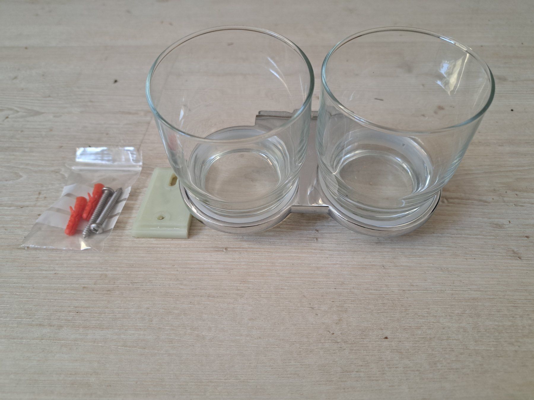 Altro per la casa: Bodenschatz Doppeklglashalter BA14VC115 – Nuovo e nell'imballaggio originale da Tegerfelden venduto da Spick67