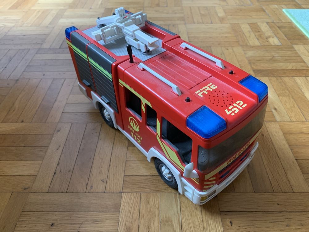  Playmobil Feuerwehrauto 