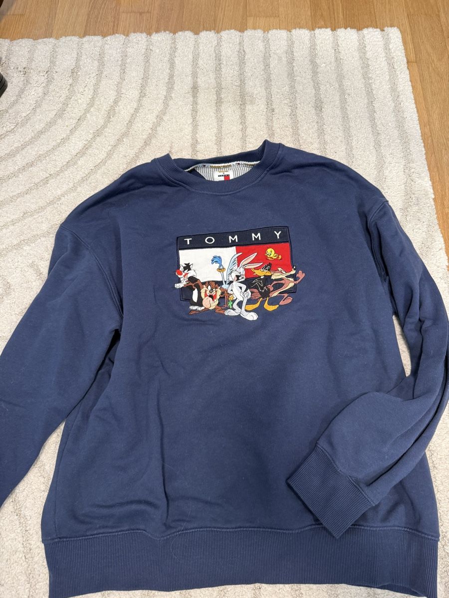 Tommy Hilfiger Pullover & Sweatshirts: Tommy Hilfiger x Looney Tunes Navy Pullover Gr. L – Neu (gemäss Beschreibung) aus Hägendorf von Mocca72