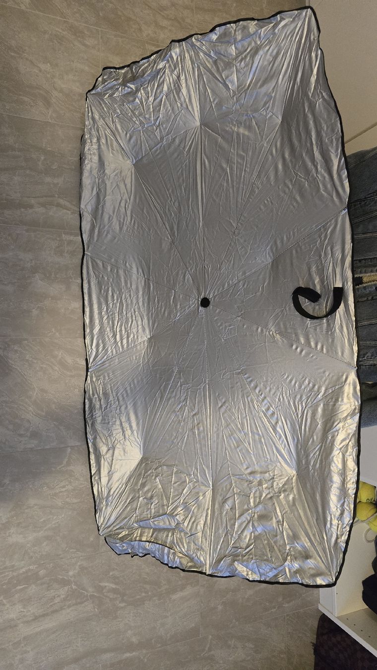 Accessori per altri veicoli: Sonnenschutz Auto Windschutzscheibe faltbar, Neu! – Nuovo (secondo la descrizione) da Lengnau BE venduto da Thanu1994 1
