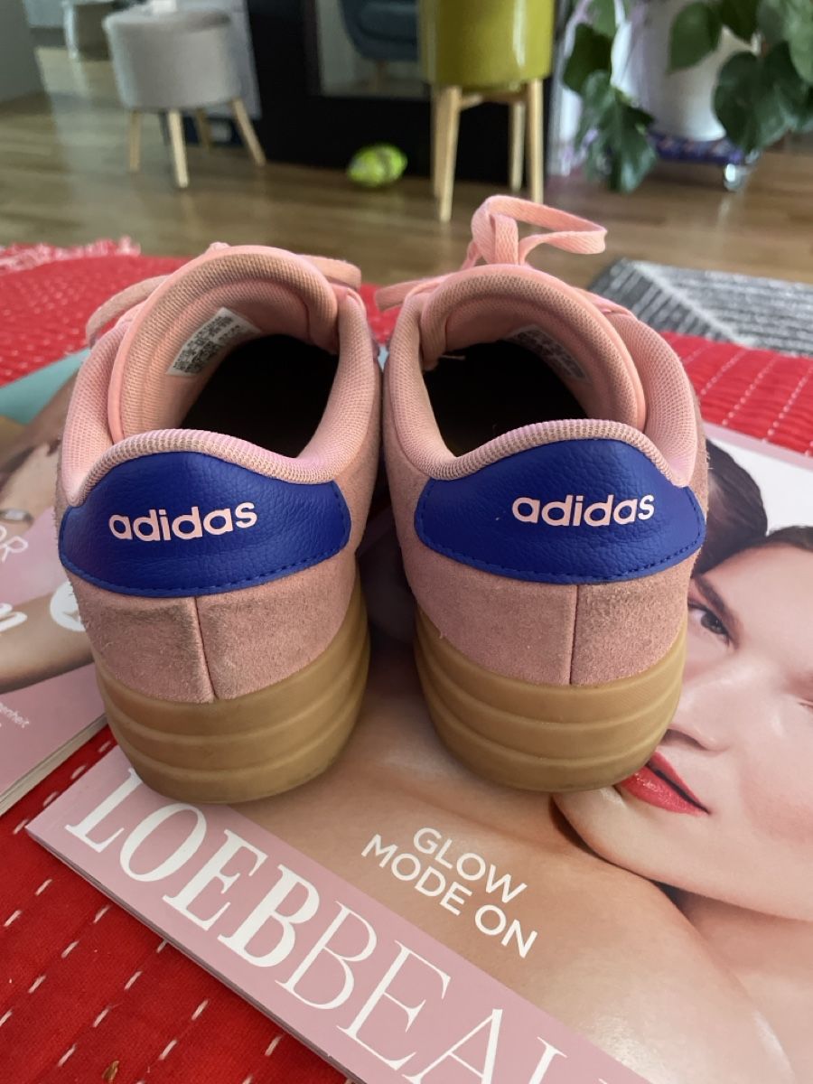 Adidas Scarpe da donna: Adidas Gr.36,5 – Usato da Schliern b.Köniz venduto da Nikk0tin 2