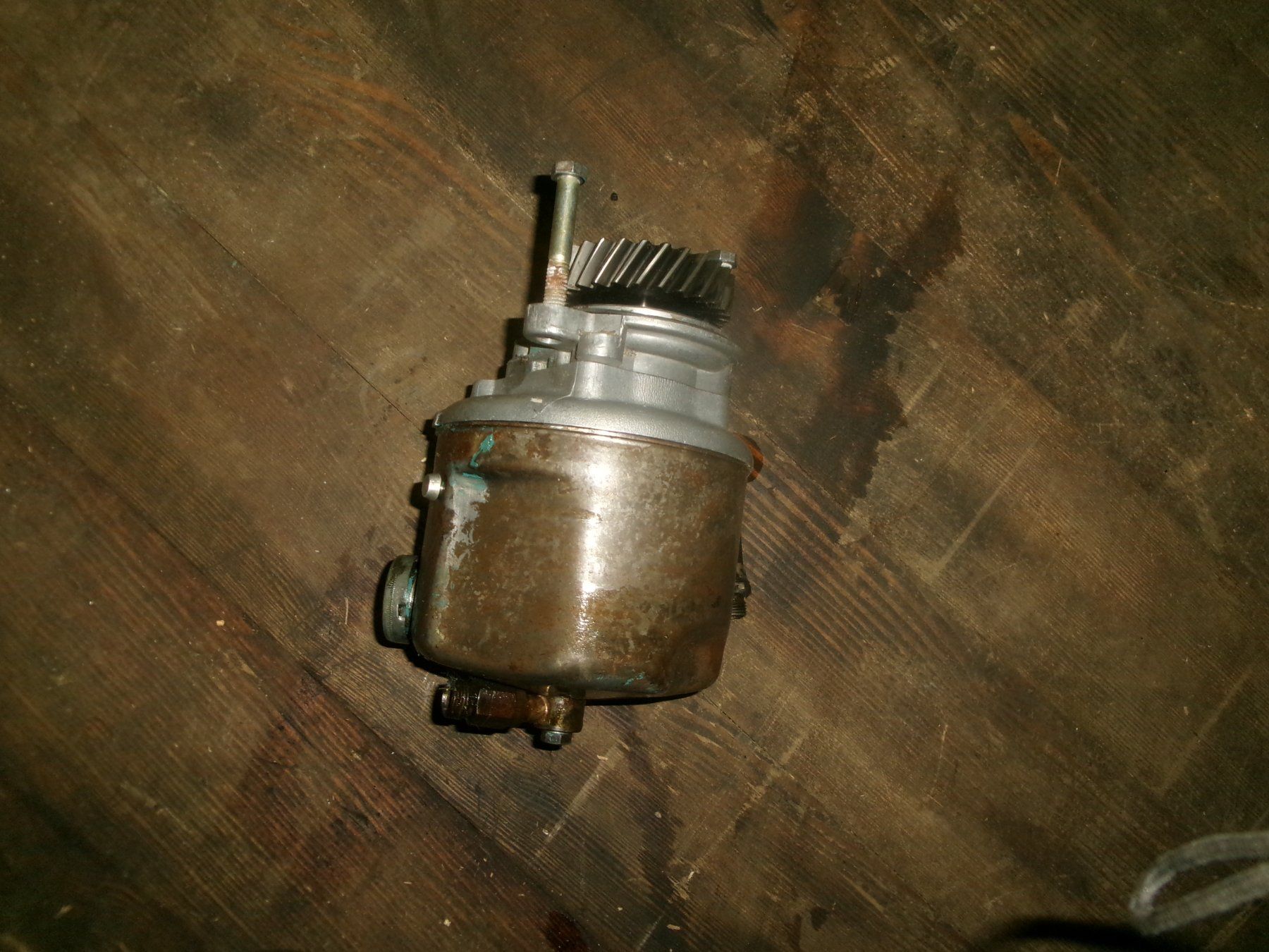 Bührer Trattori: Bührer / Ford - Traktor  - Motor Plessey Lenkhilfpumpe – Usato da Eschenbach SG venduto da GM-29 2