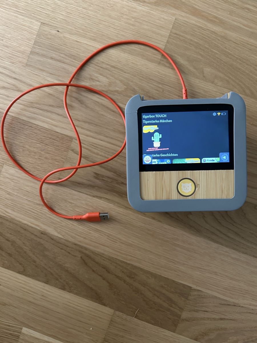 Tragbarer Mediaplayer: TIGERBOX TOUCH (1232) GRAU mit Schweizer Kinderlieder – Gebraucht aus Bern von spraydose 1