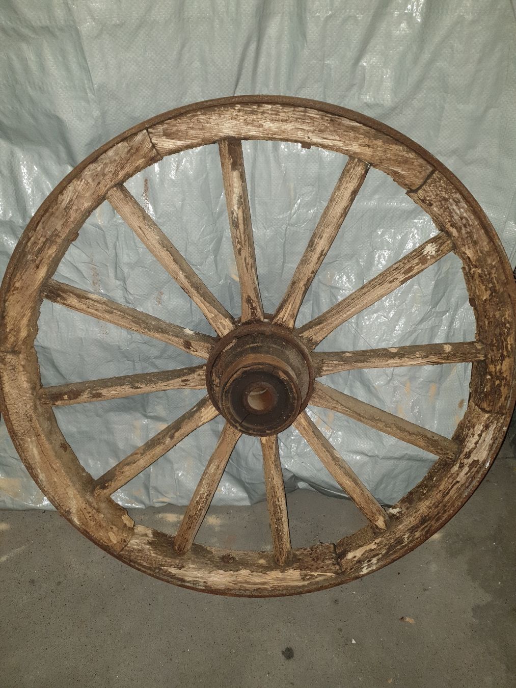 Tutte le decorazioni: Holz Wagenräder – Usato da Wald ZH venduto da Walder8636 6