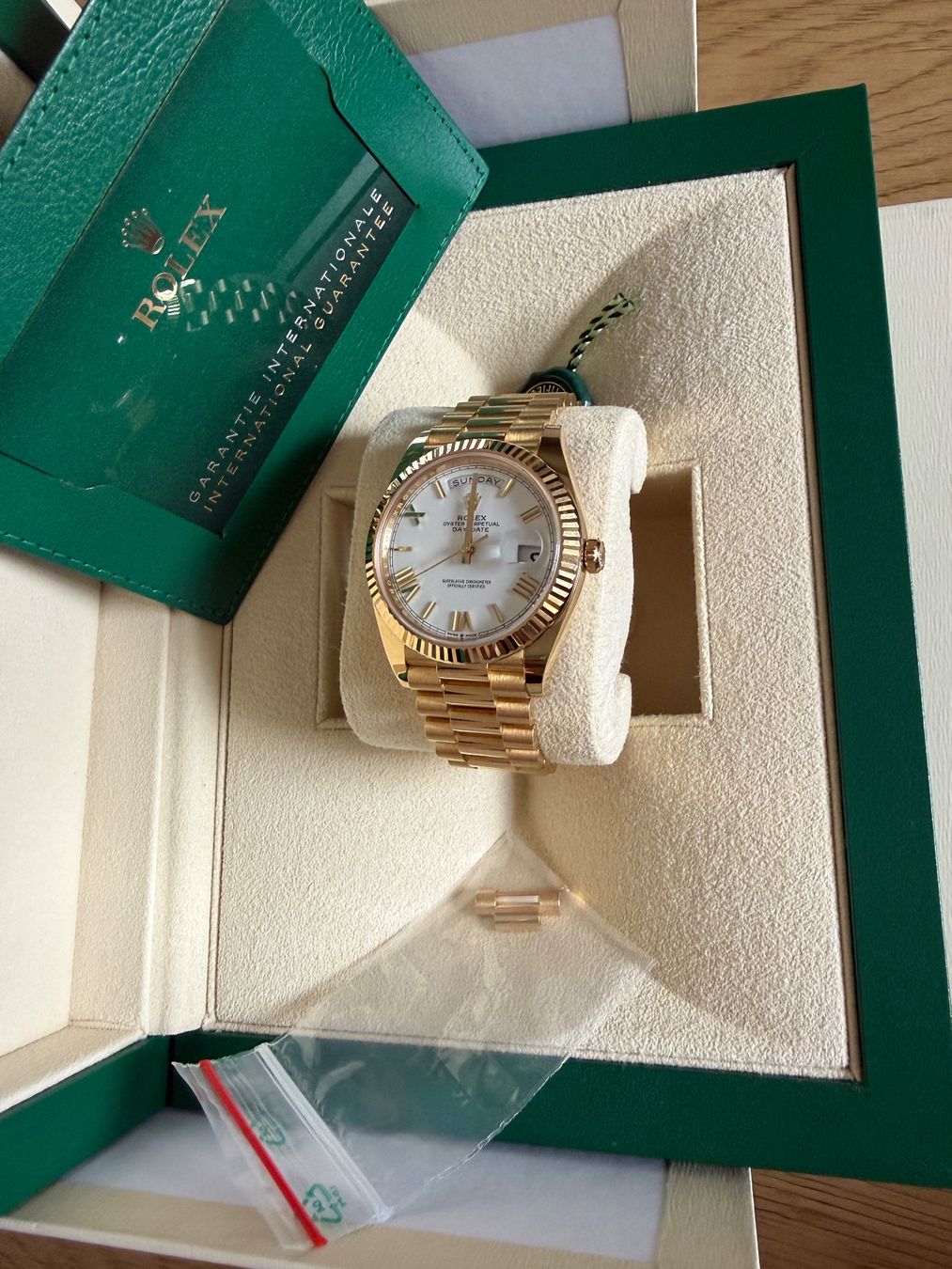 Rolex Orologi: Rolex Day-Date 40 Fullset Neu – Nuovo (secondo la descrizione) da Laufenburg venduto da mcd_7qcw 1