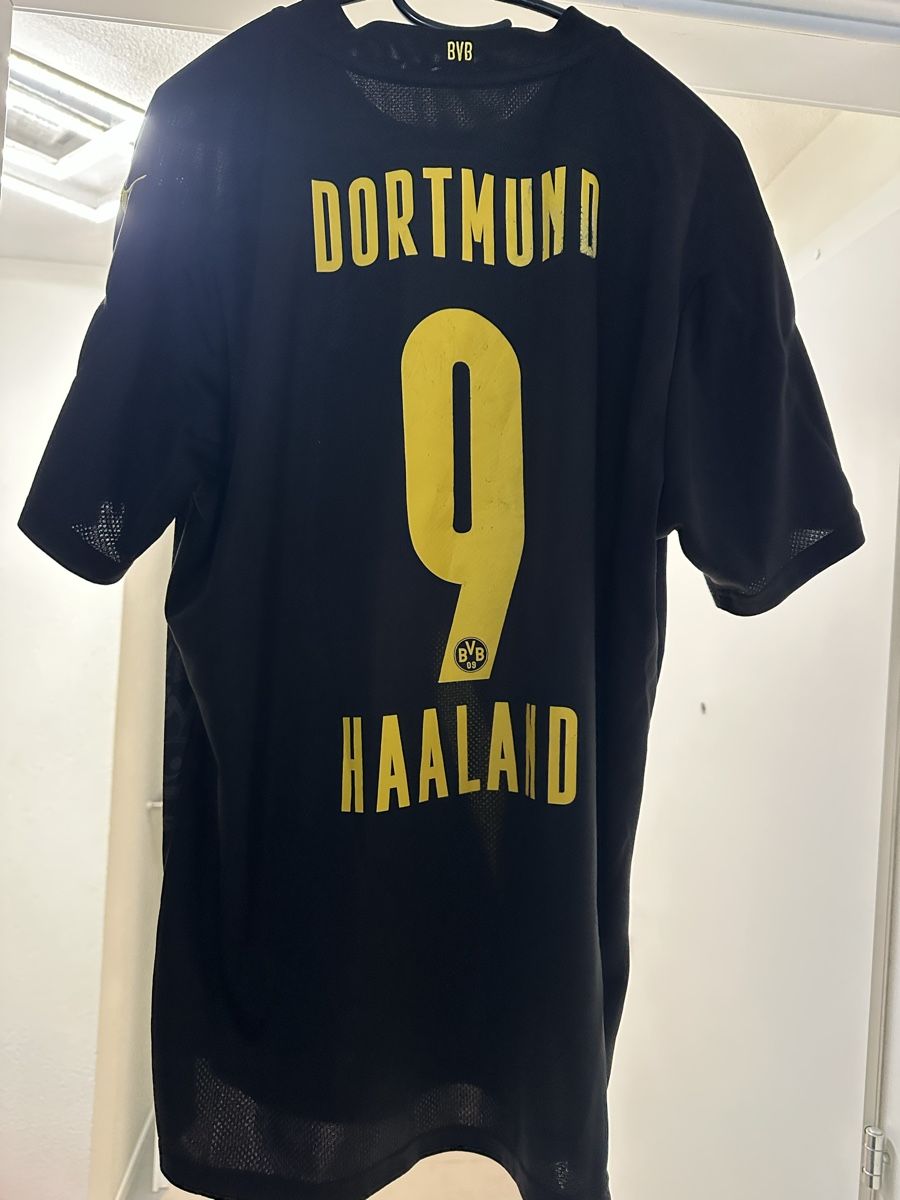 Puma Leibchen & Hosen: Maillot Haaland XL – Gebraucht aus Grancy von arn_lmj6 1